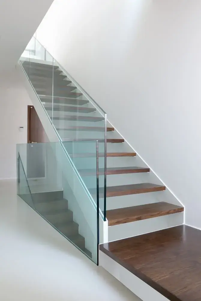 Glass stair balustrade in a modern interior
